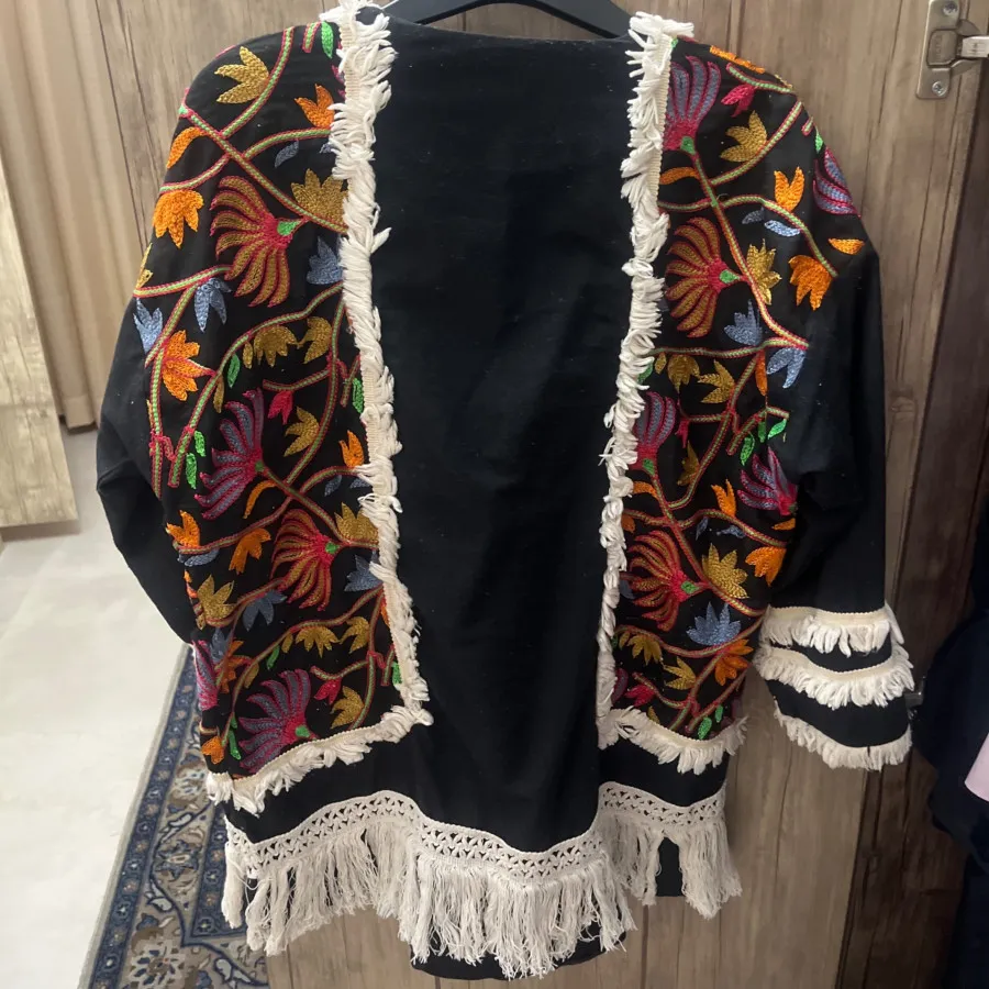 مانتو گلدوزی