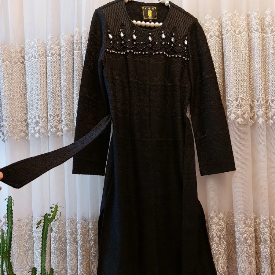مانتو مشکی مجلسی گیپوری