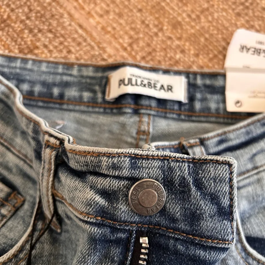 شلوار جین PULL&BEAR