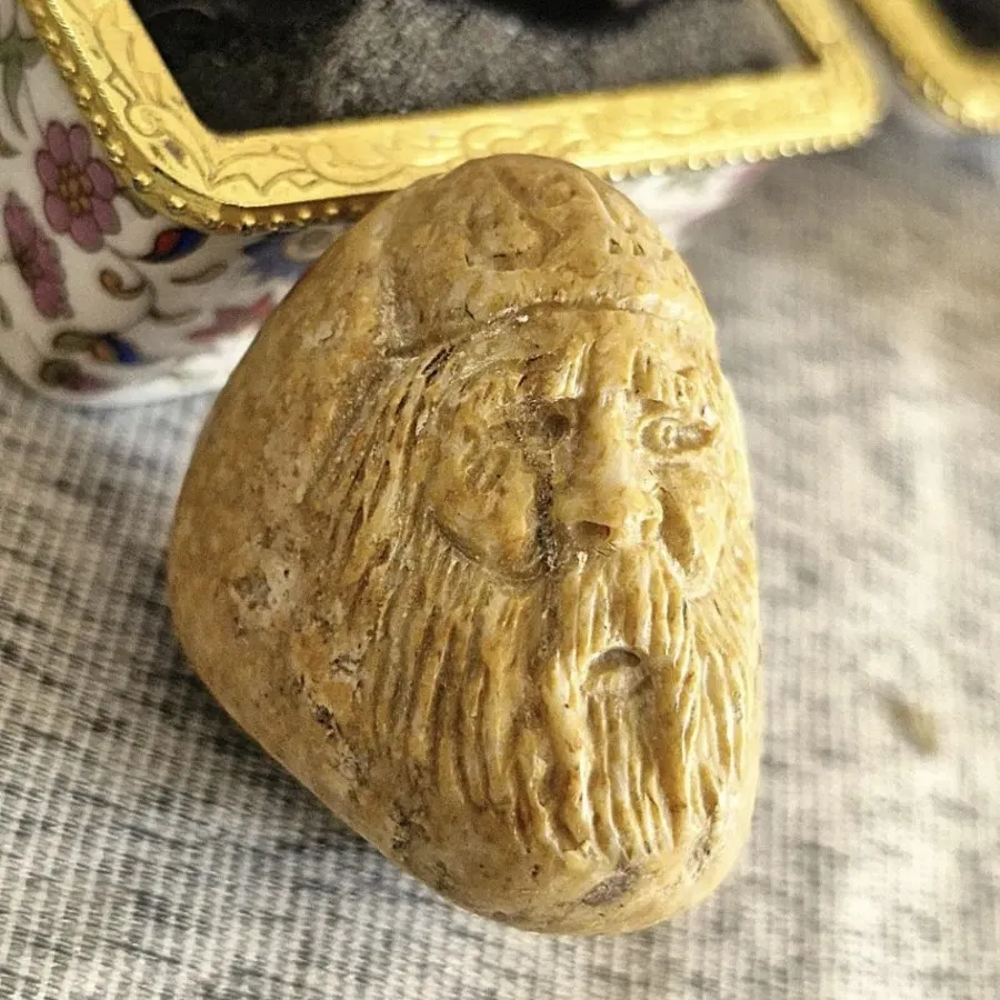 رخ درویش حکاکی سنگ
