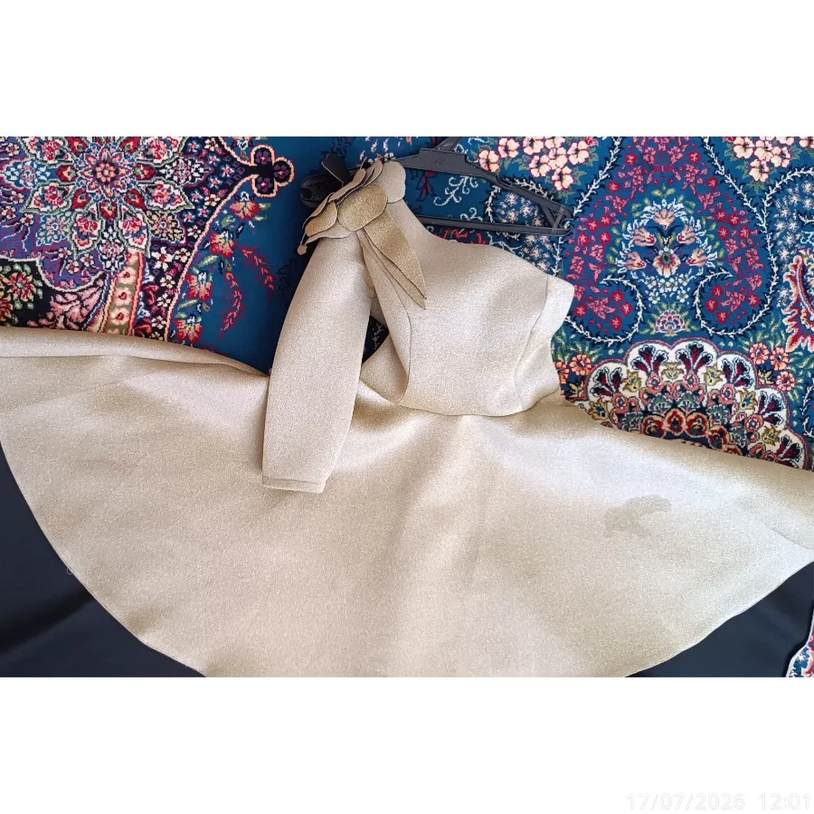 لباس مجلسی طلایی