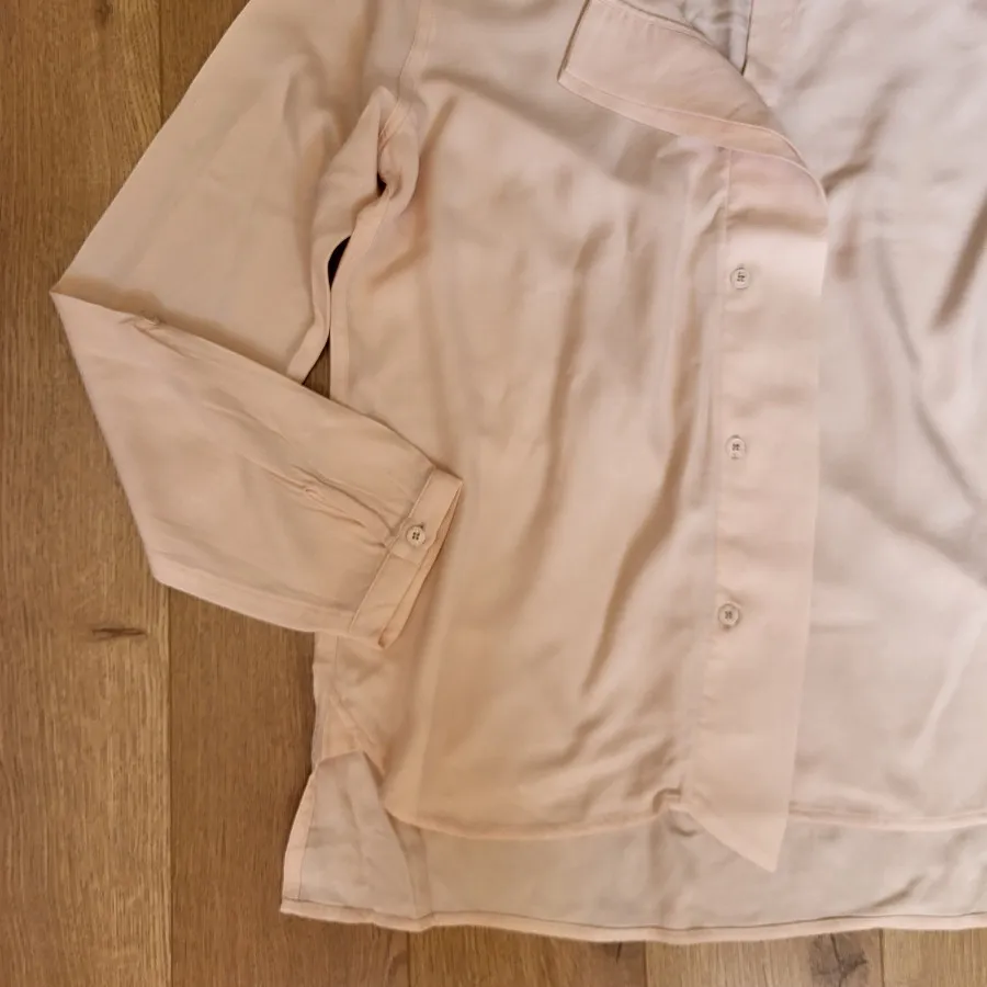 شومیز DKNY