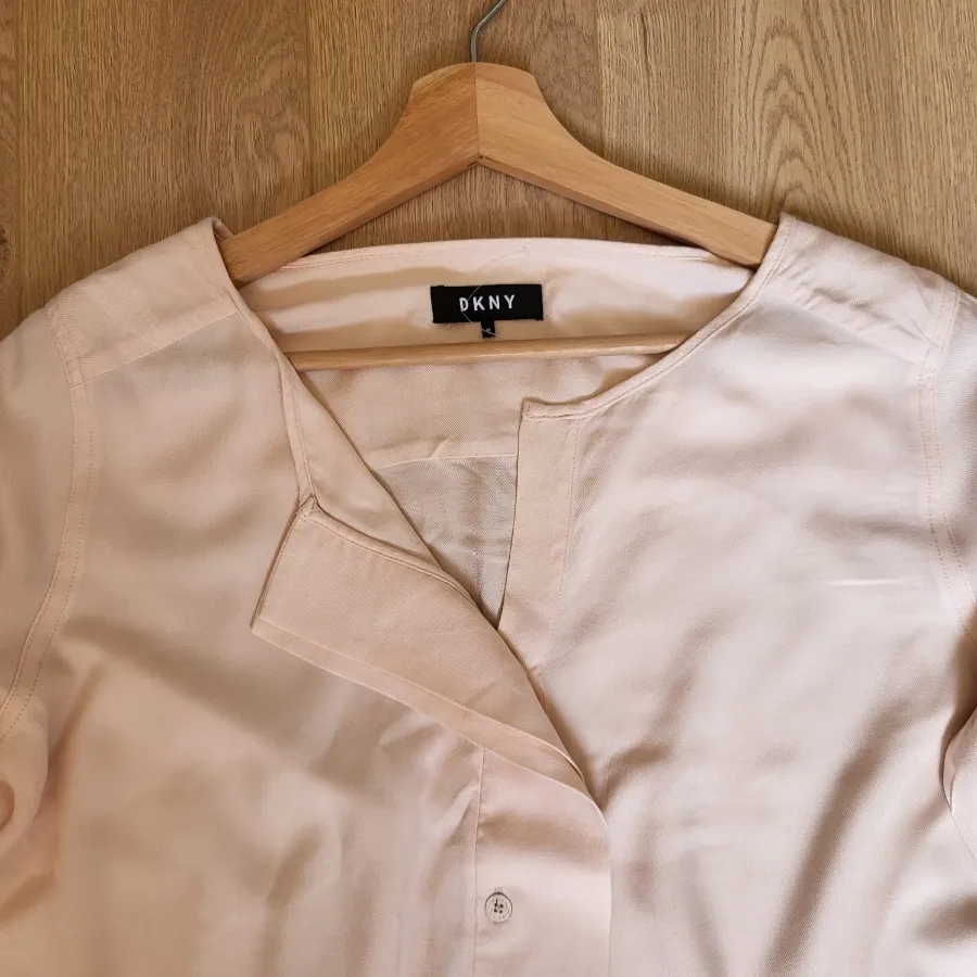 شومیز DKNY