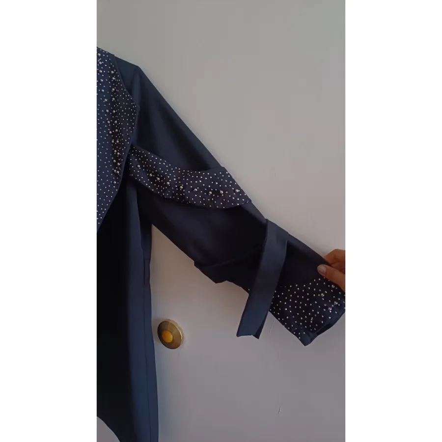 مانتو مشکی نگین دار