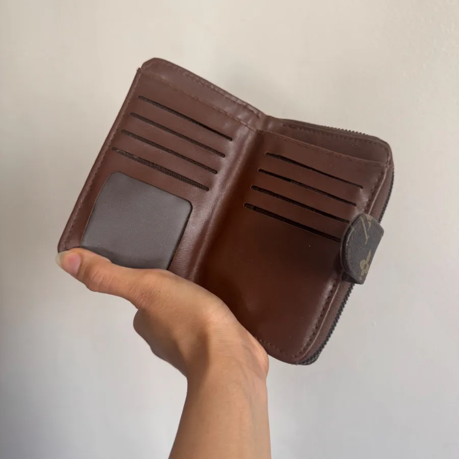 کیف پول lv