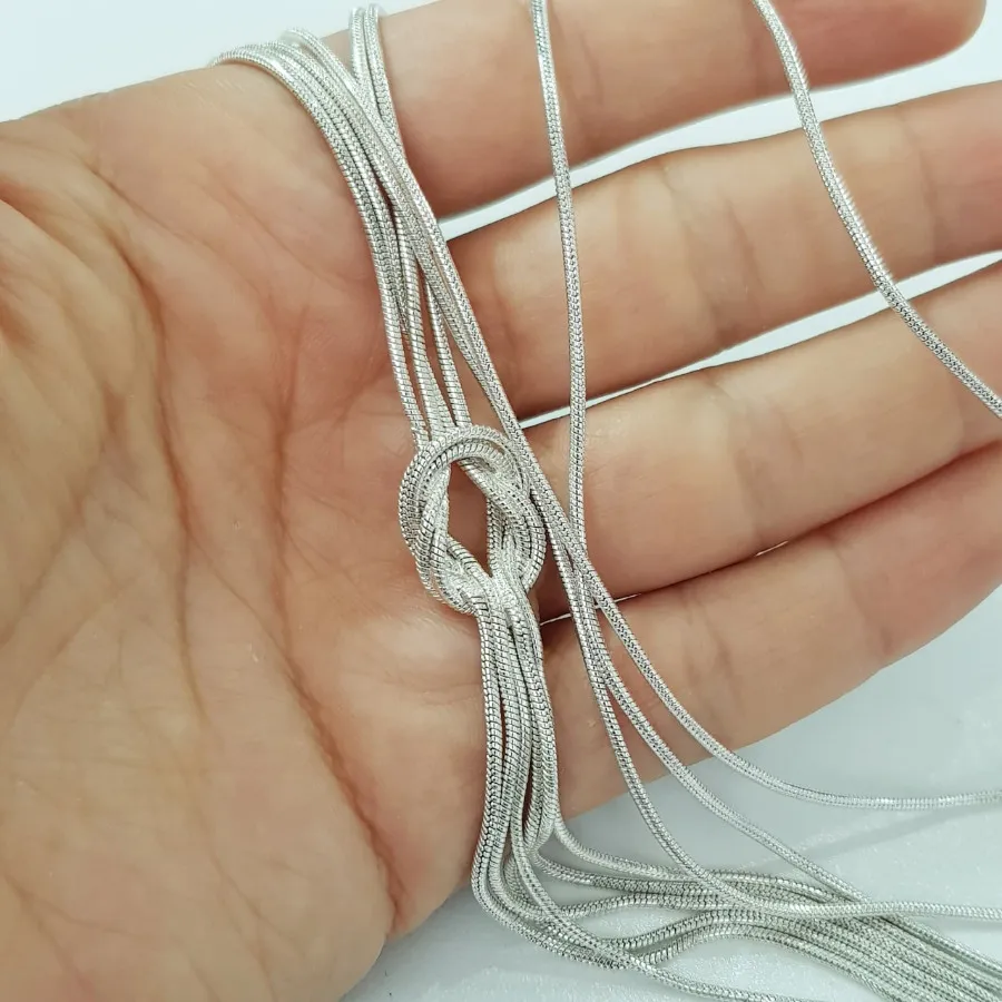 گردنبند رولباسی کرواتی