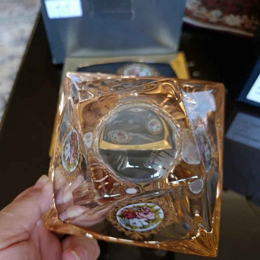 کریستال طلا کوب