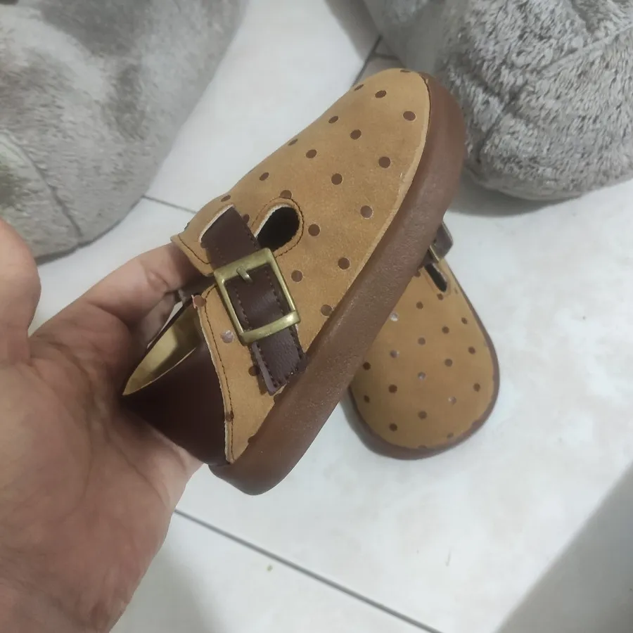 کفش خال خالی
