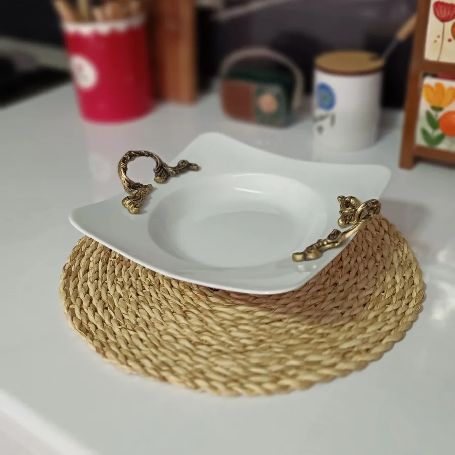 شیرینی خوری و شکلات خوری