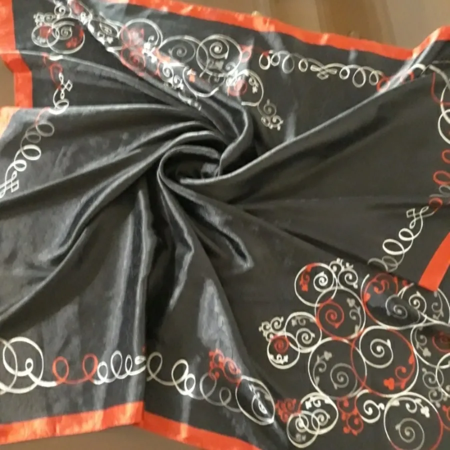 روسری ساتن
