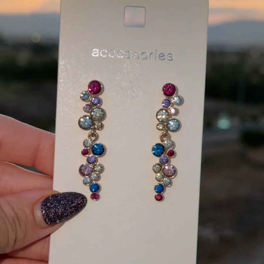 گوشواره فول نگین accessor