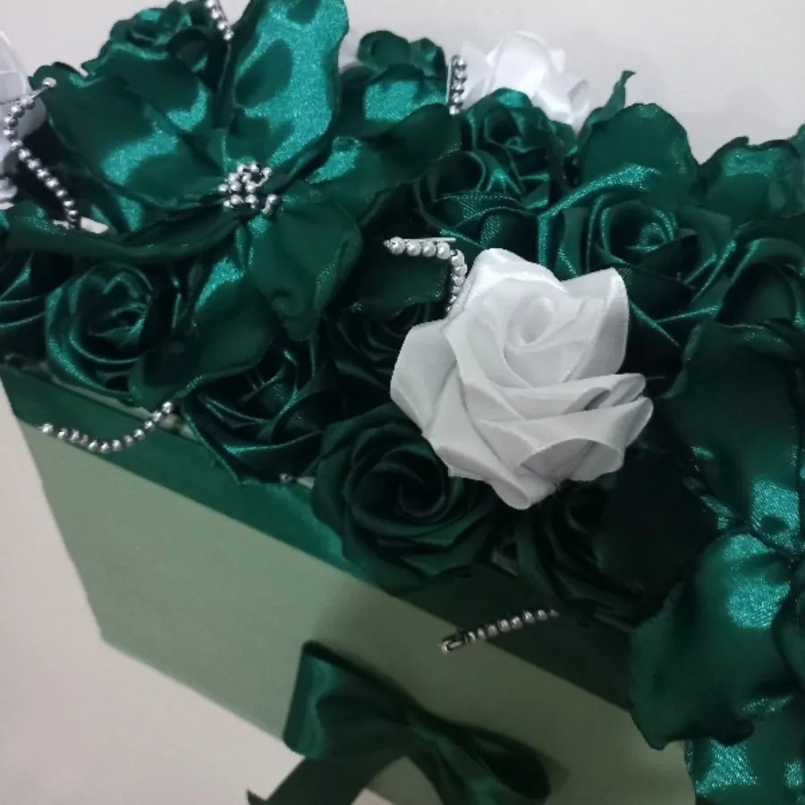 باکس گل مصنوعی شیک