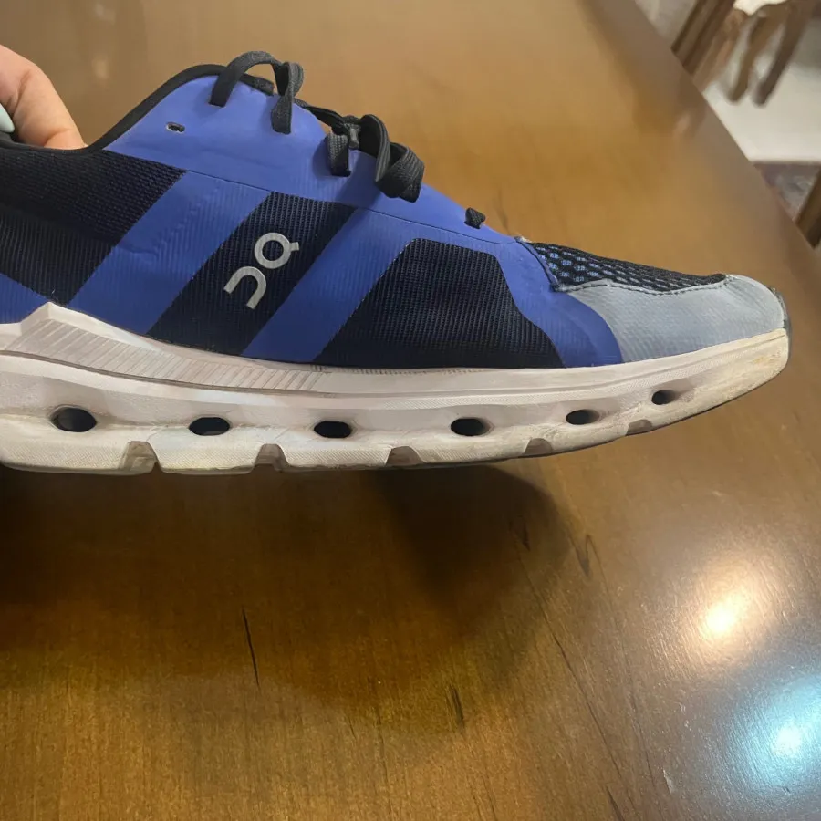 کتونی on running orginal