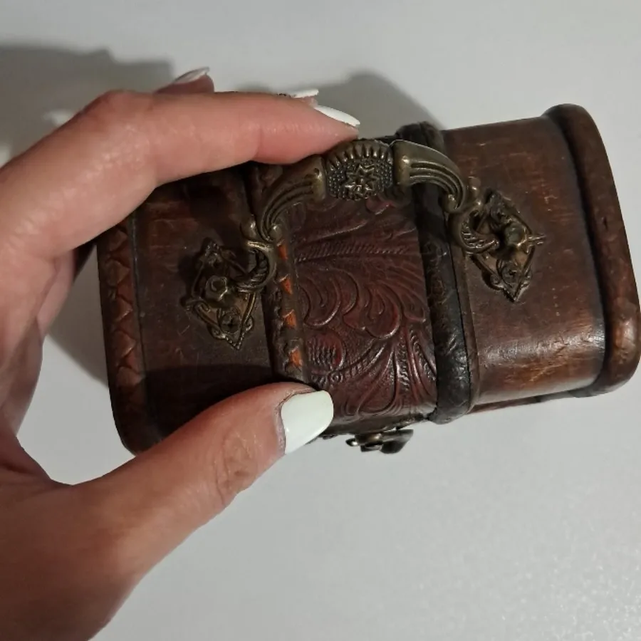 جعبه چوبی کوچک