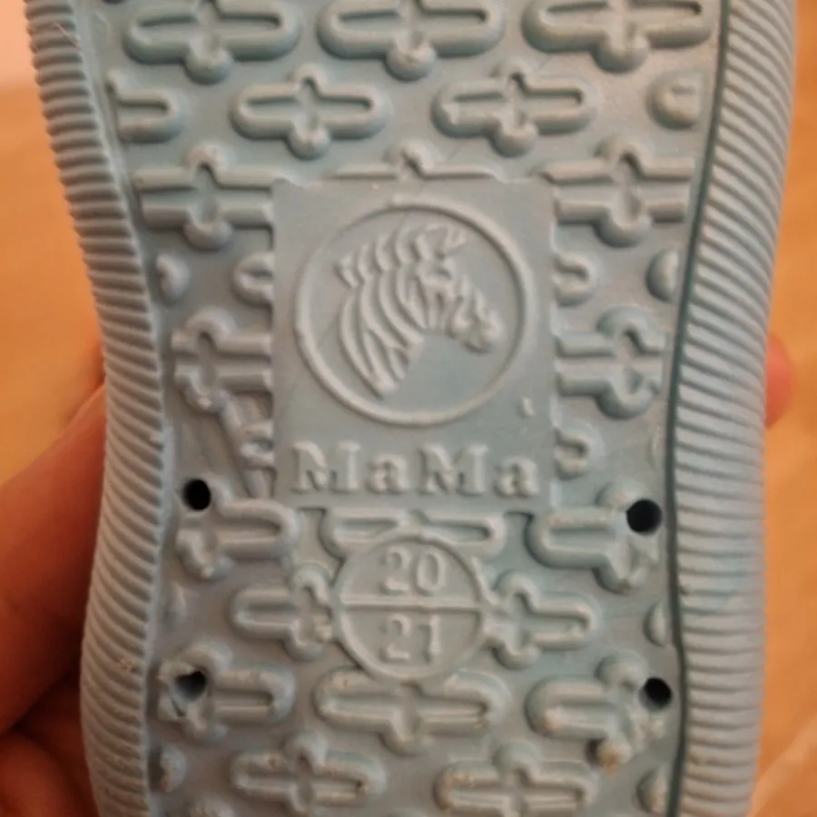 دمپایی بچگانه