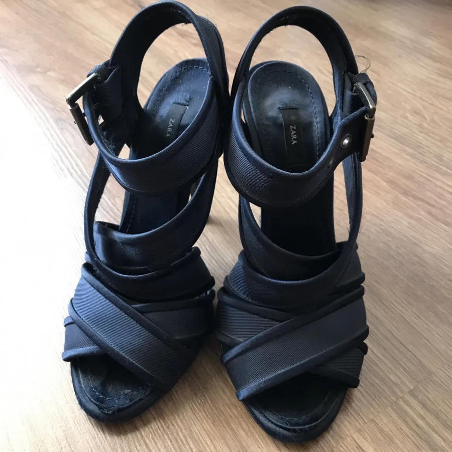 کفش zara