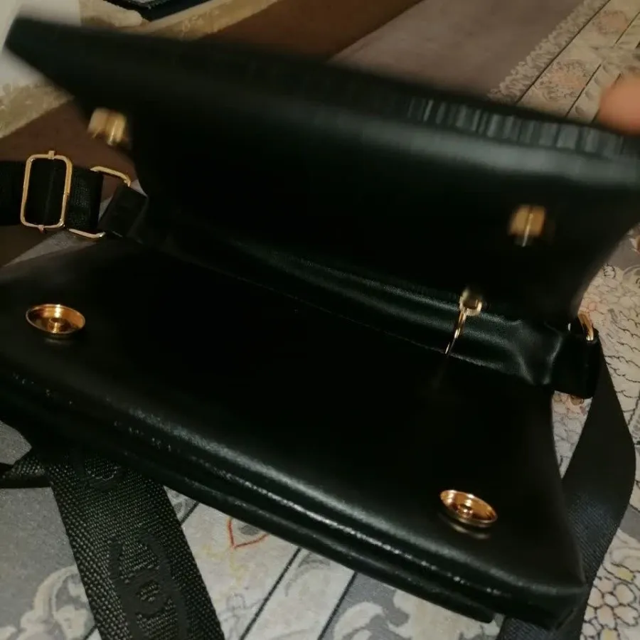 کیف رودوشی پهن