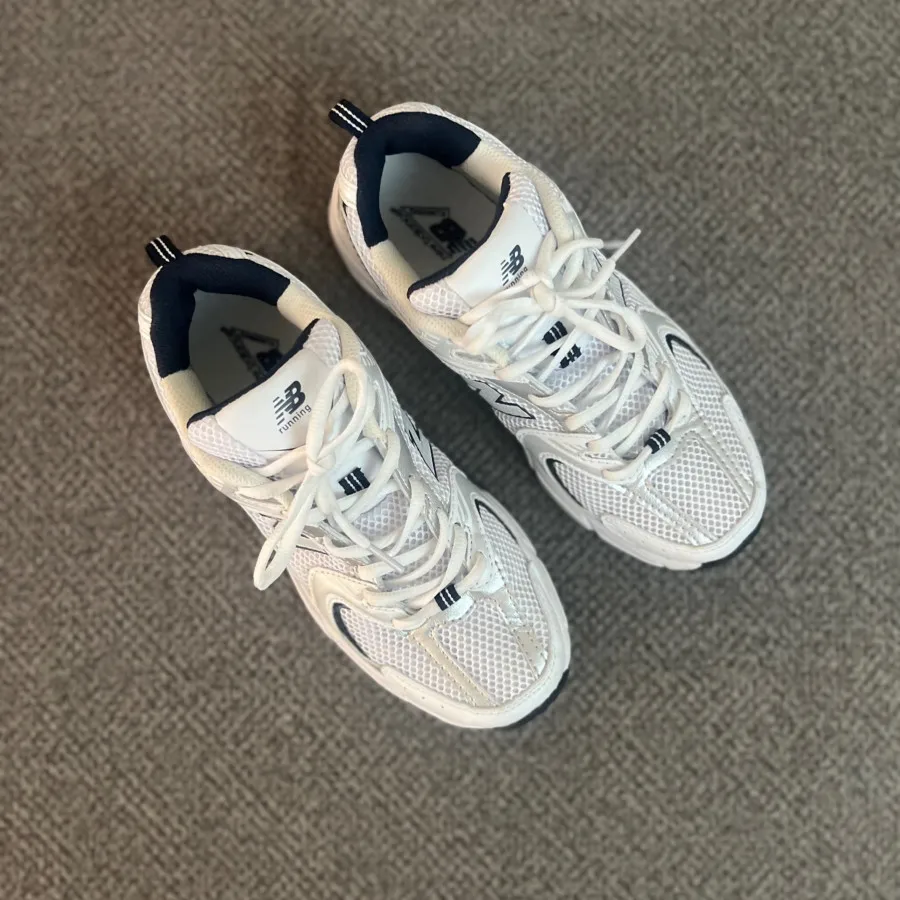کفش new balance
