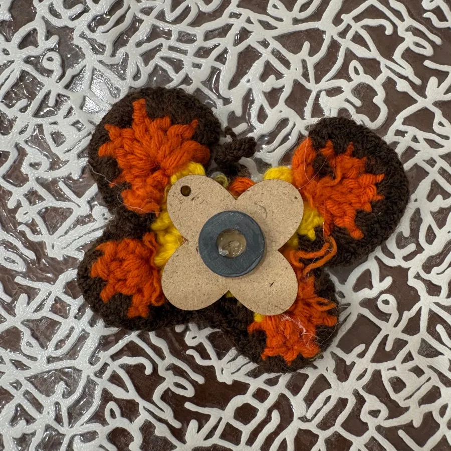 مگنت  پروانه بافتنی