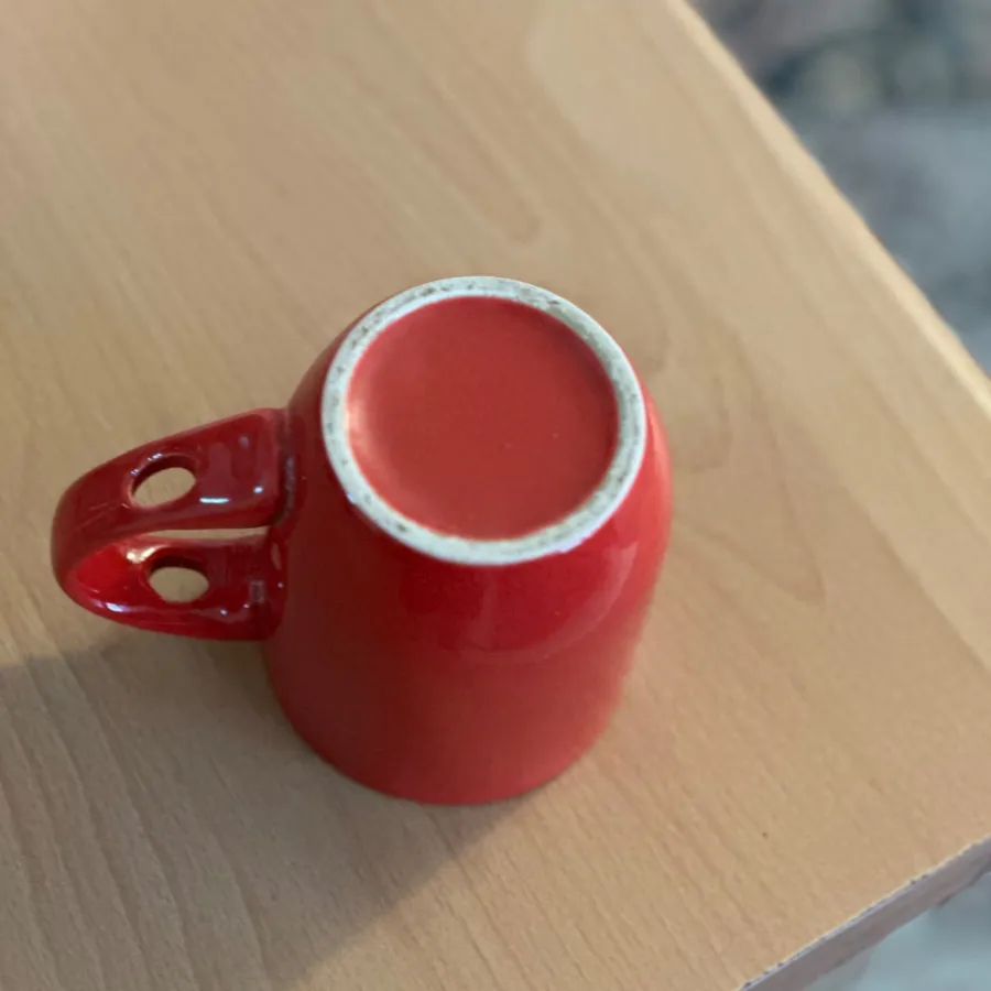 ماگ قرمز