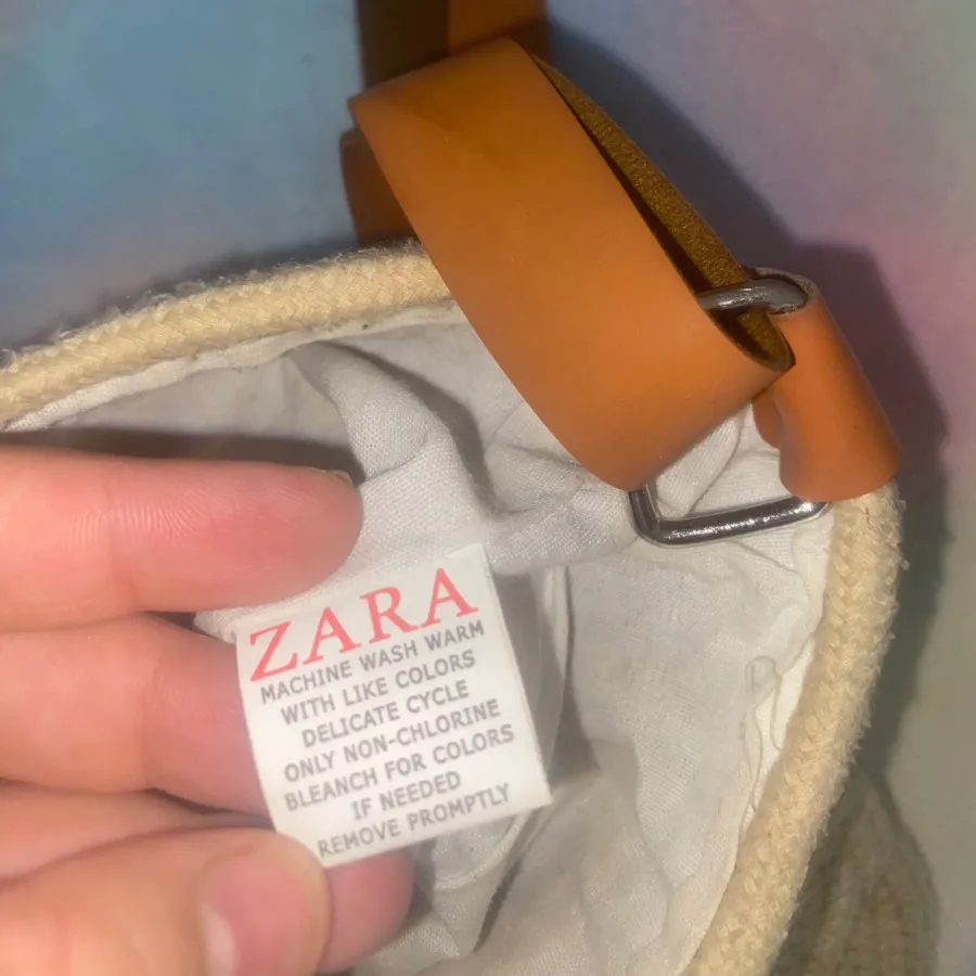 کیف زارا تگ دار