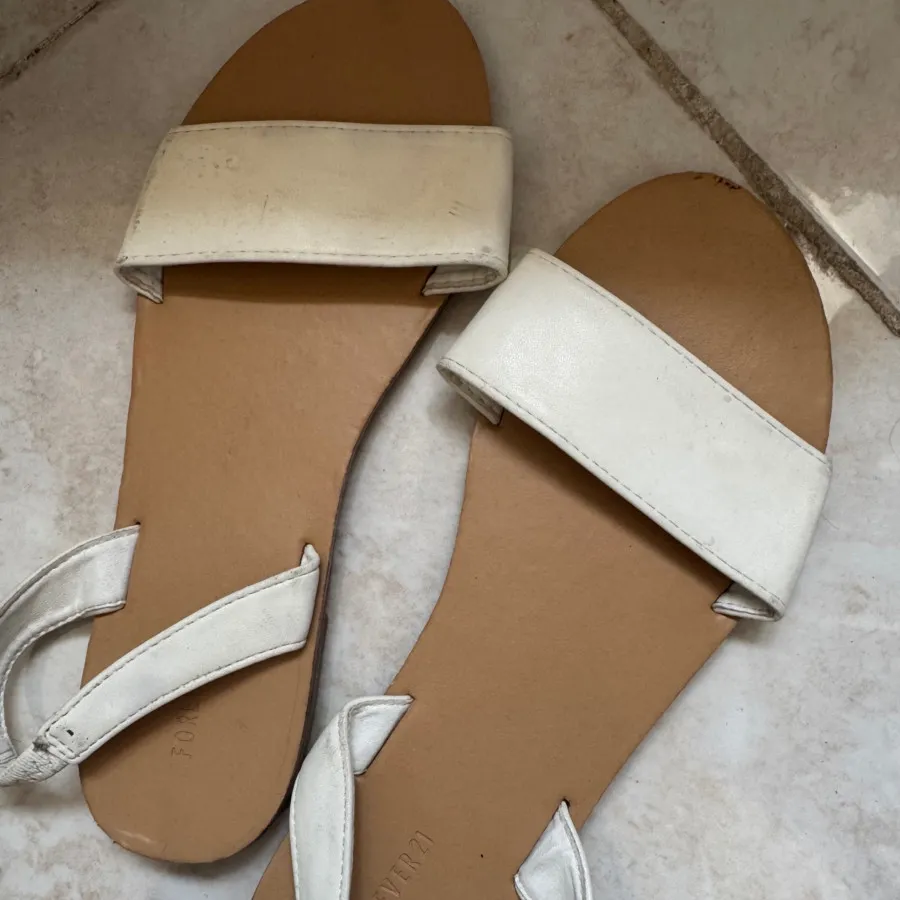 صندل سفید Forever 21
