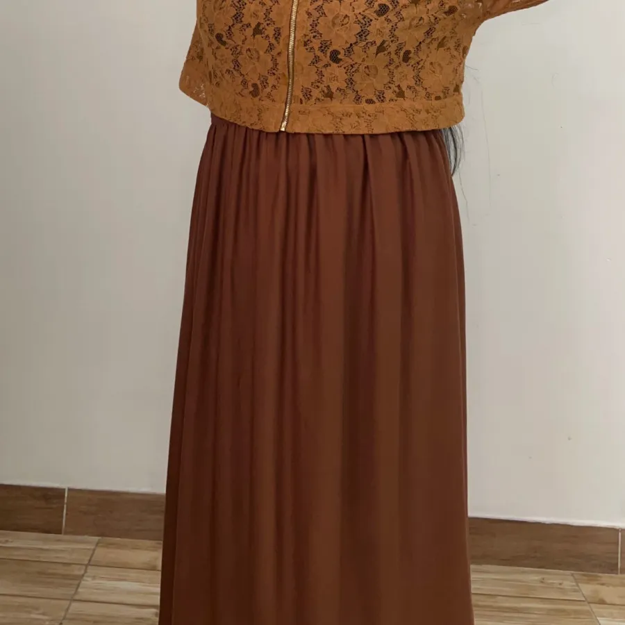ست بامبر و دامن
