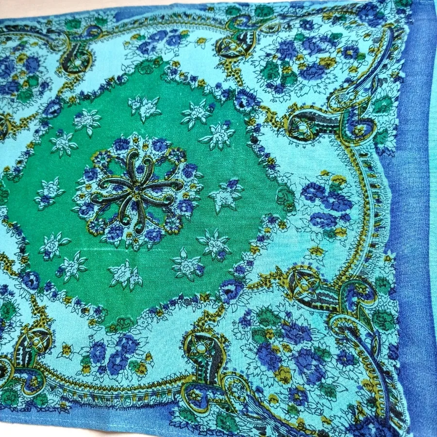 دستمال پارچه‌ای قدیمی