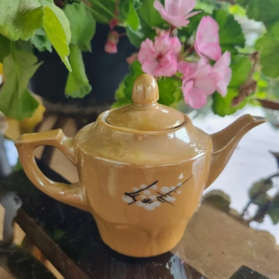 قورز زعفرونی قدیمی