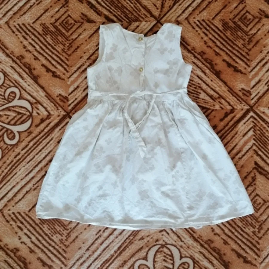 لباس بچگانه