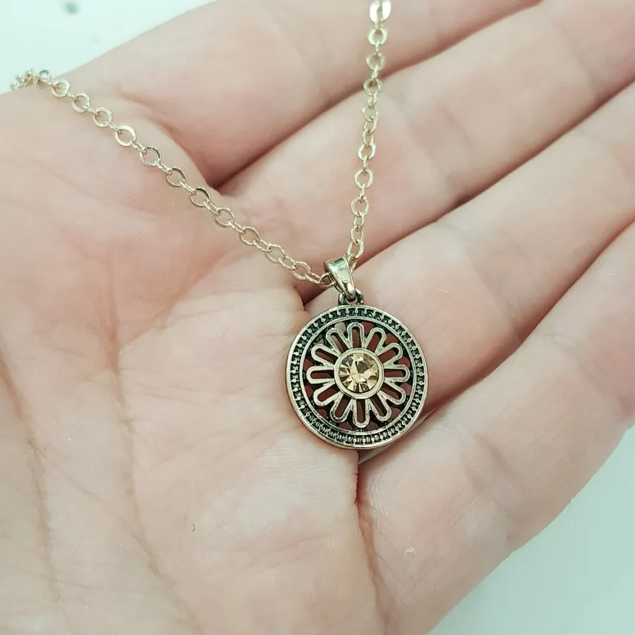 گردنبند طلایی آویز نگین