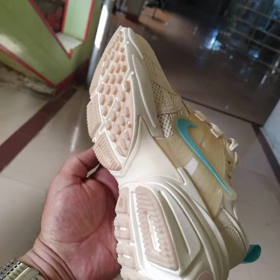 کفش اسپورت