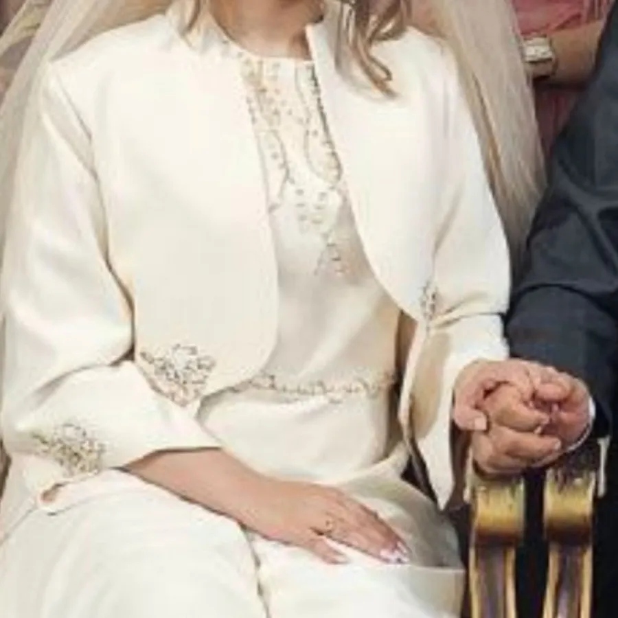 پیراهن عقد یا نامزدی
