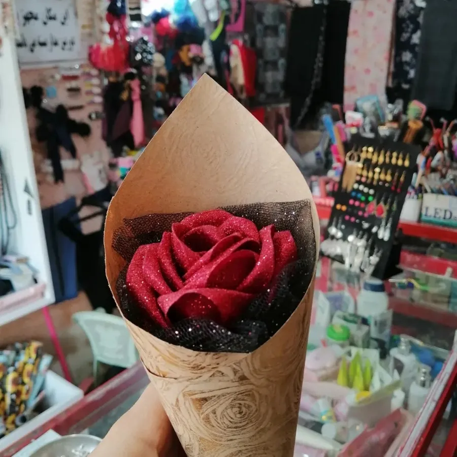 شاخه گل شاین دار