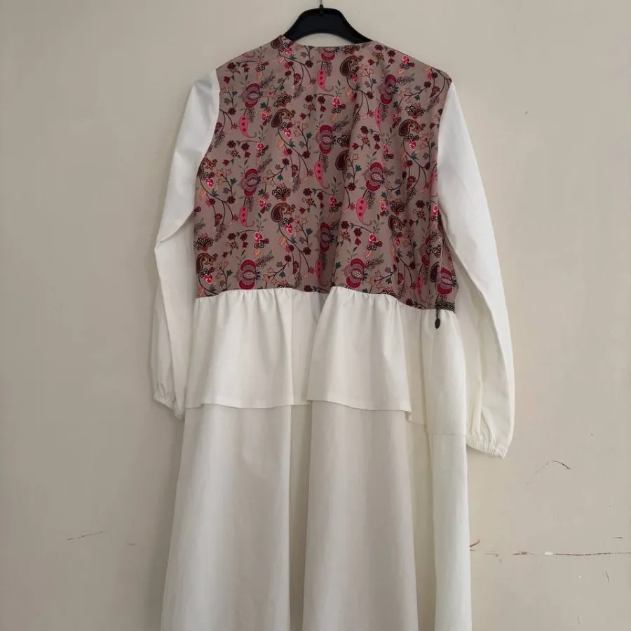 مانتو سفید