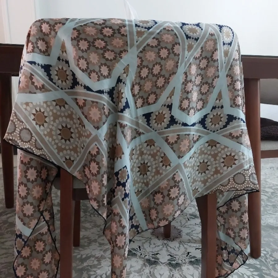 روسری ابریشمی