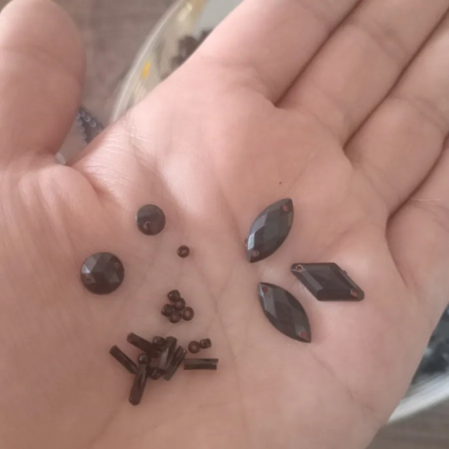 مروارید و سنگ