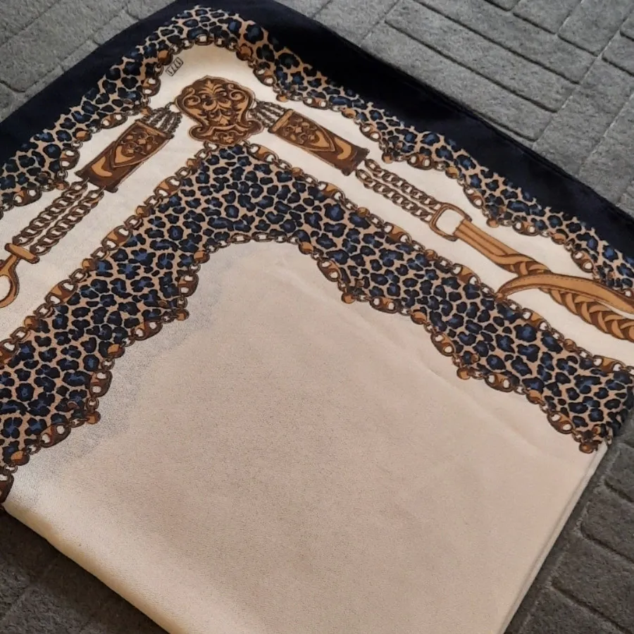 روسری تمام نخ