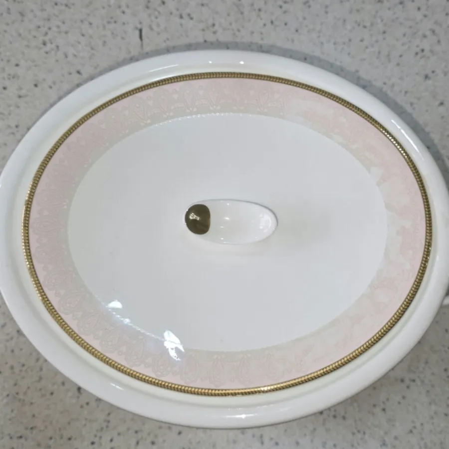 تعدادی چینی استخوانی سبک