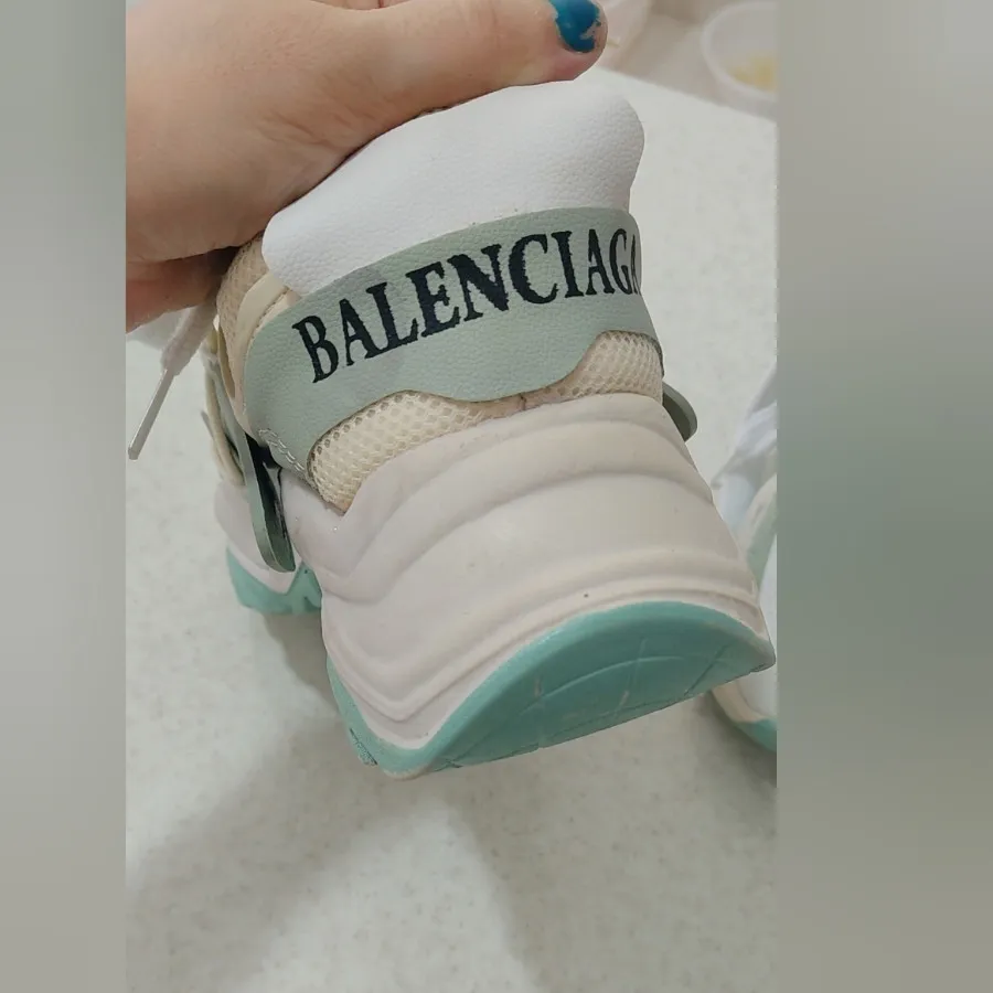 کفش اسپرت