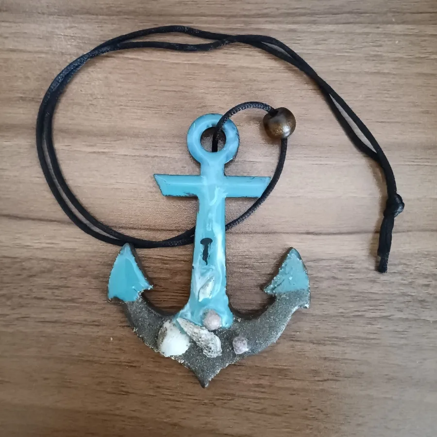 گردنبند چوب و رزین