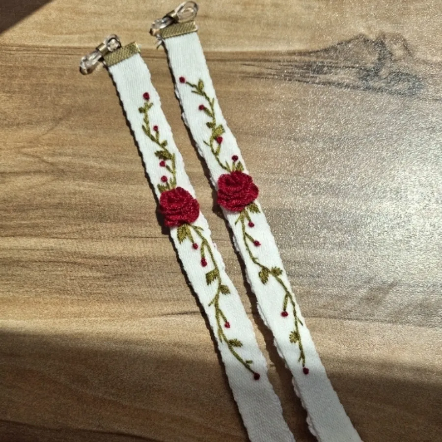 بند عینک گلدوزی