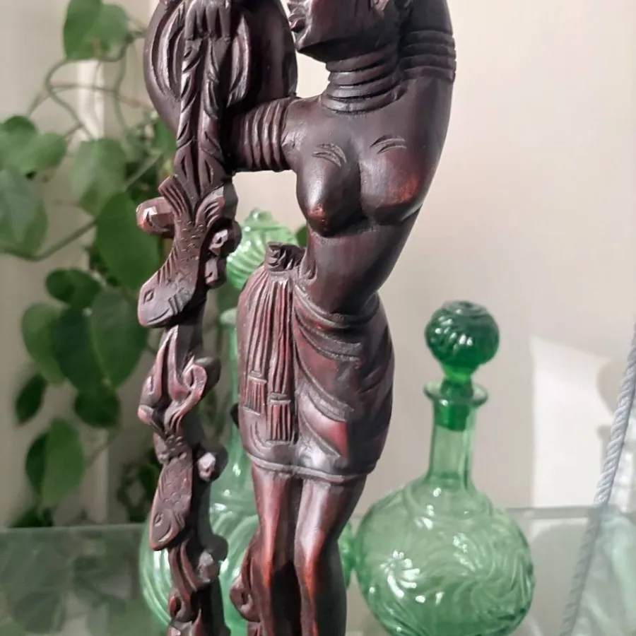مجسمه چوبی آفریقایی