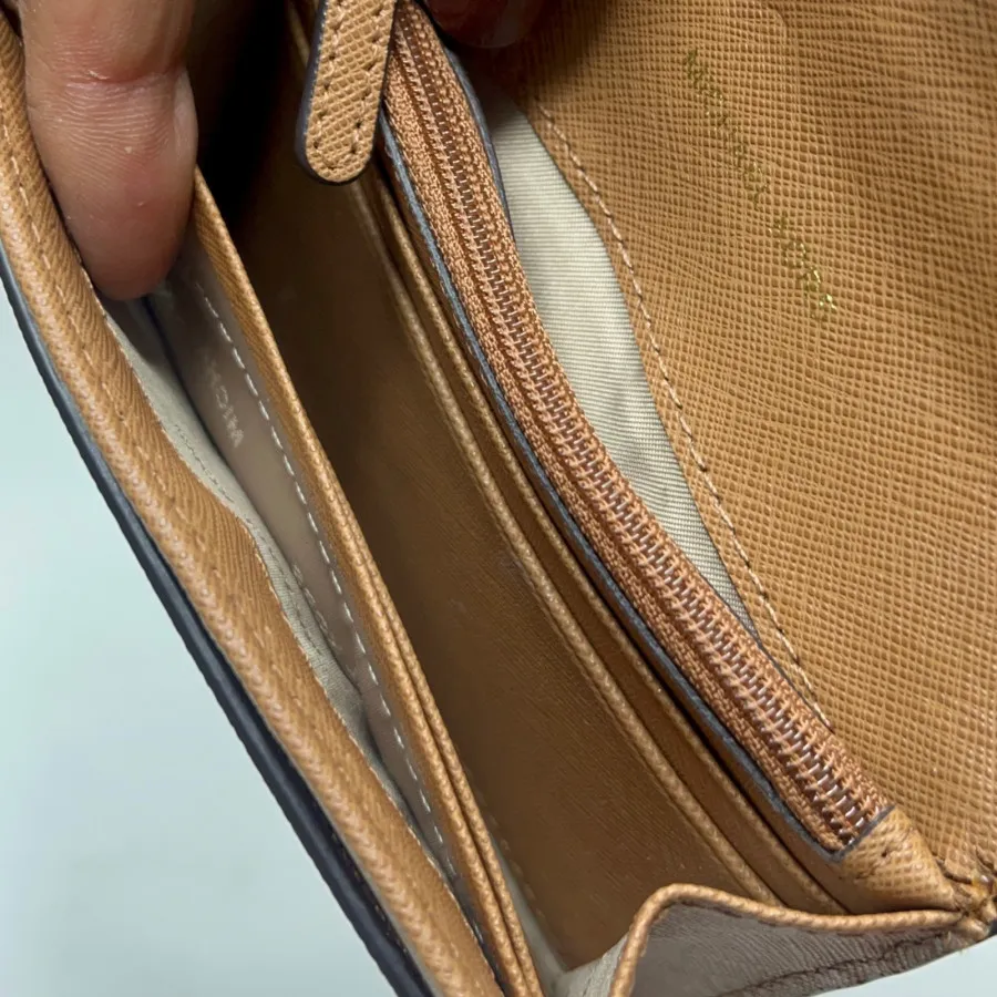 کیف پول شیک مایکل کورس