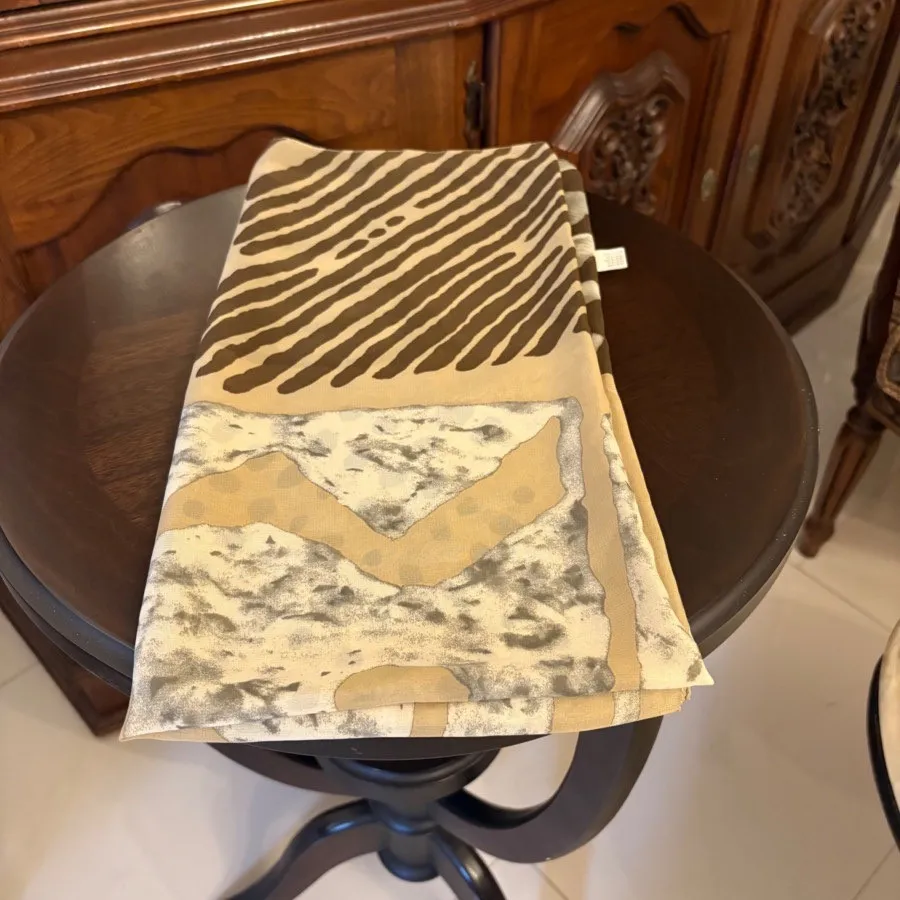 روسری زنانه