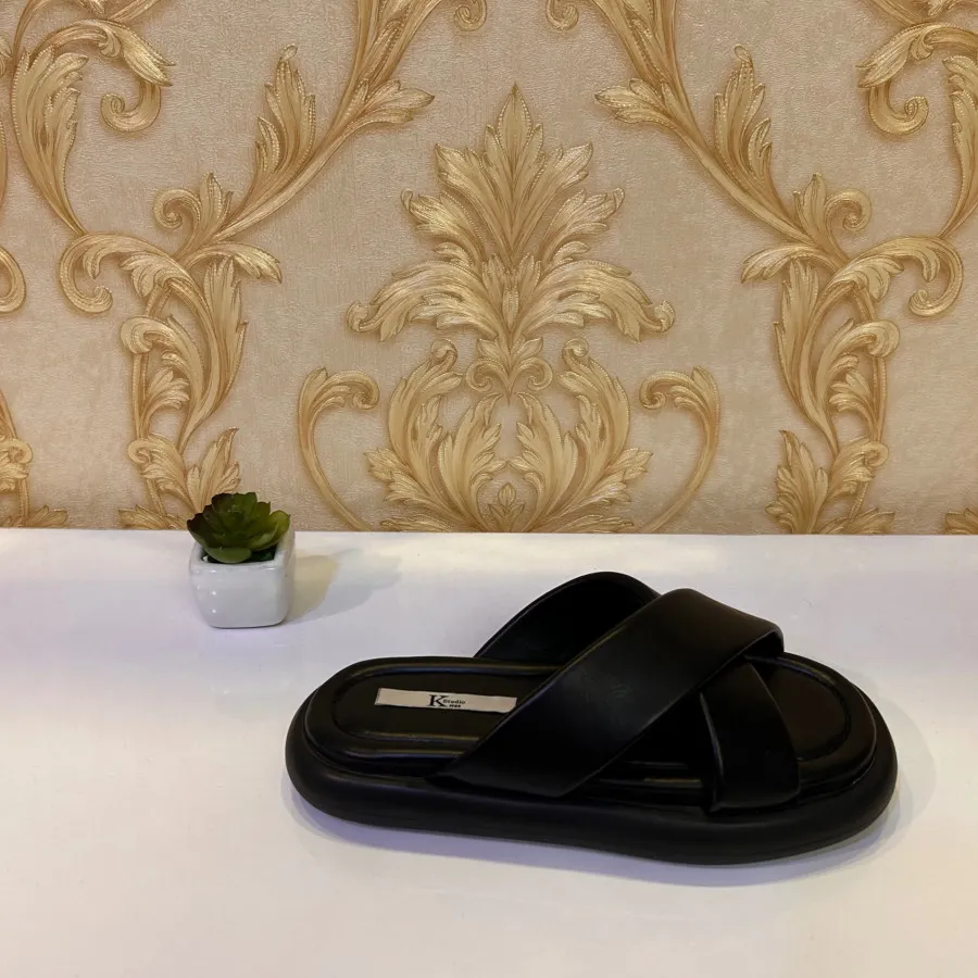 صندل چرم برندK Studio