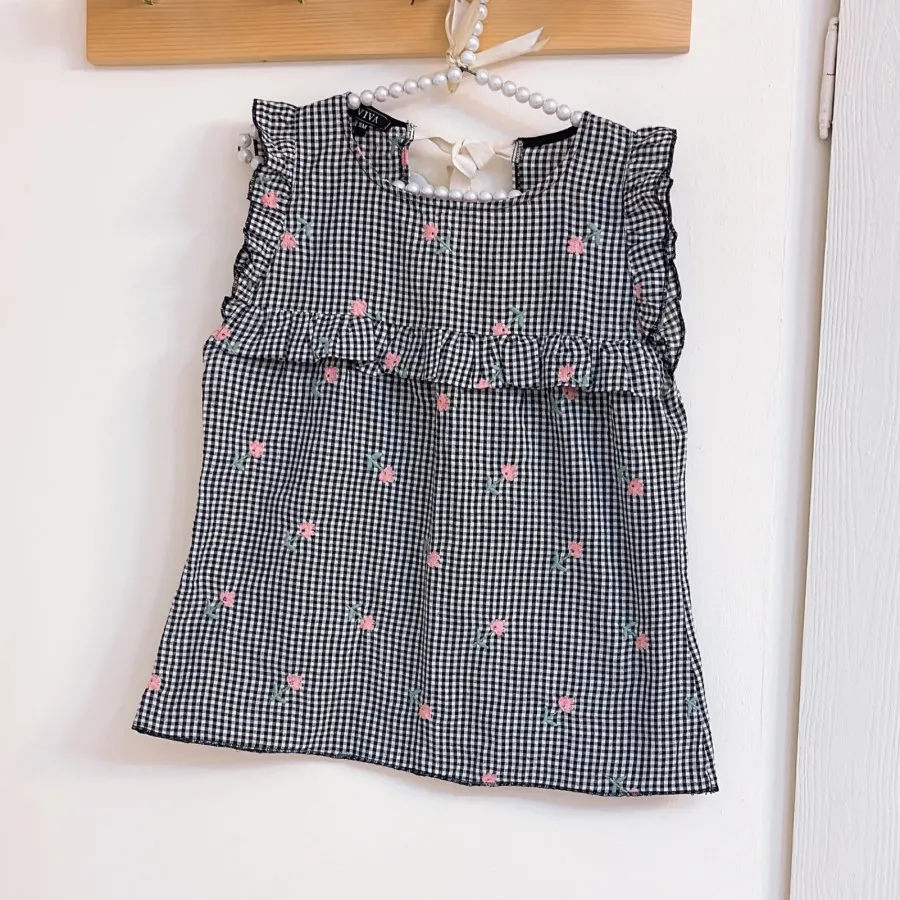 تاپ گلدوزی