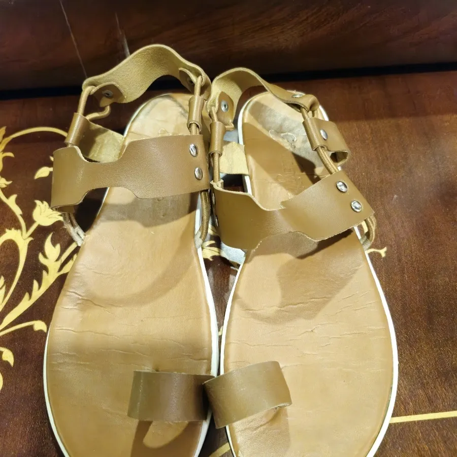 صندل خارجی چرم و میخ
