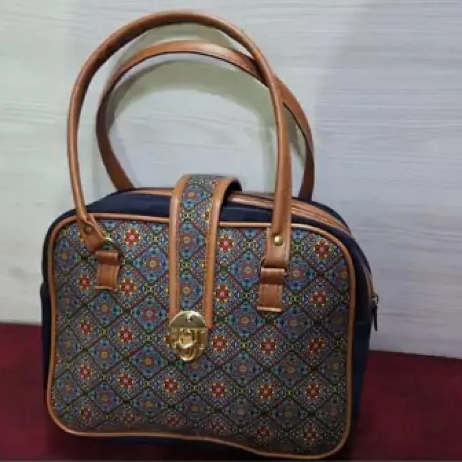 کیف سنتی مخمل