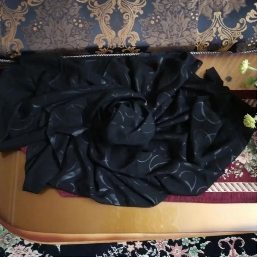پارچه مشکی طرحدار